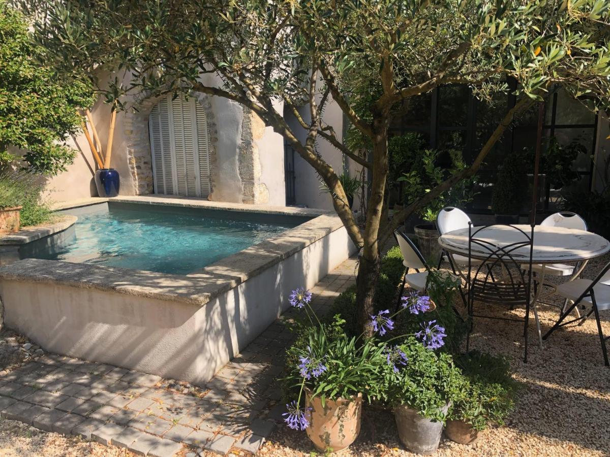La Maison Blanche Uzes La Bastide-dʼEngras Exterior foto